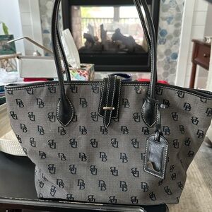 dooney and bourke small tote bag